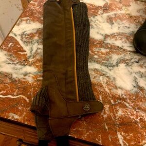 Ovation riding chaps.  Brown suede half chaps.